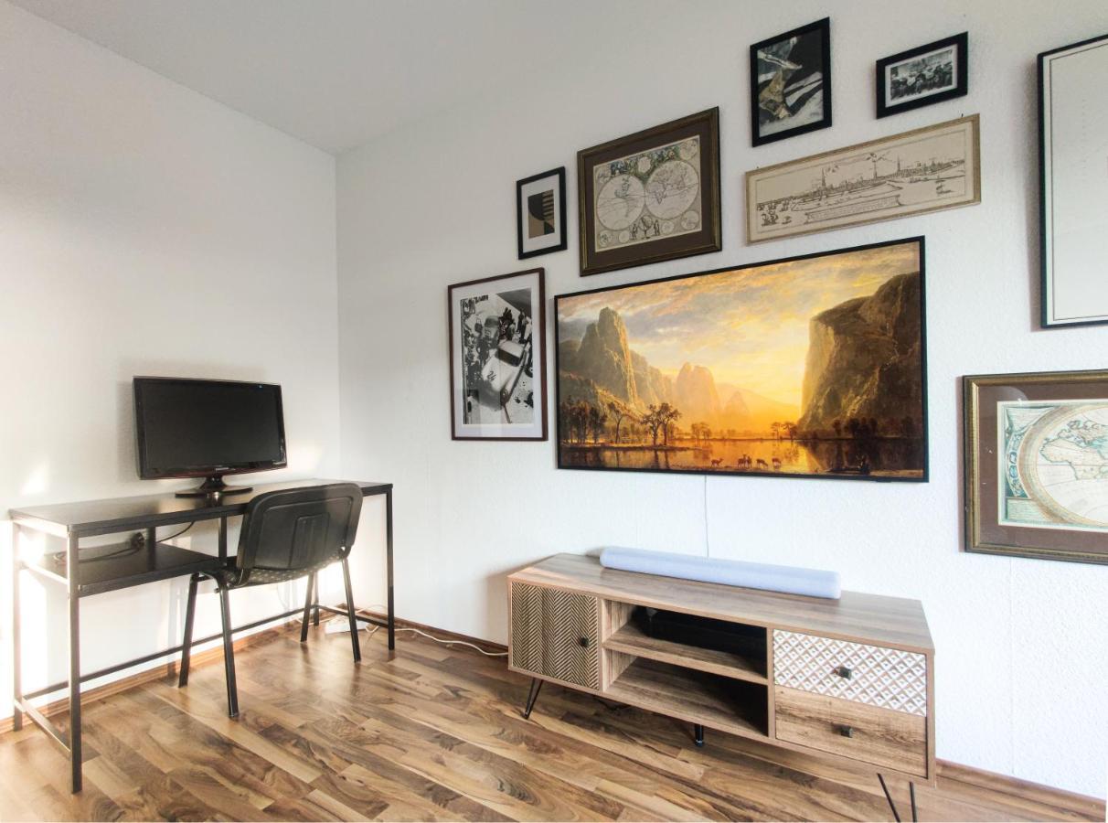 Inikama: Designer Apartment Im Gruenen - Netflix Rosengarten  Esterno foto